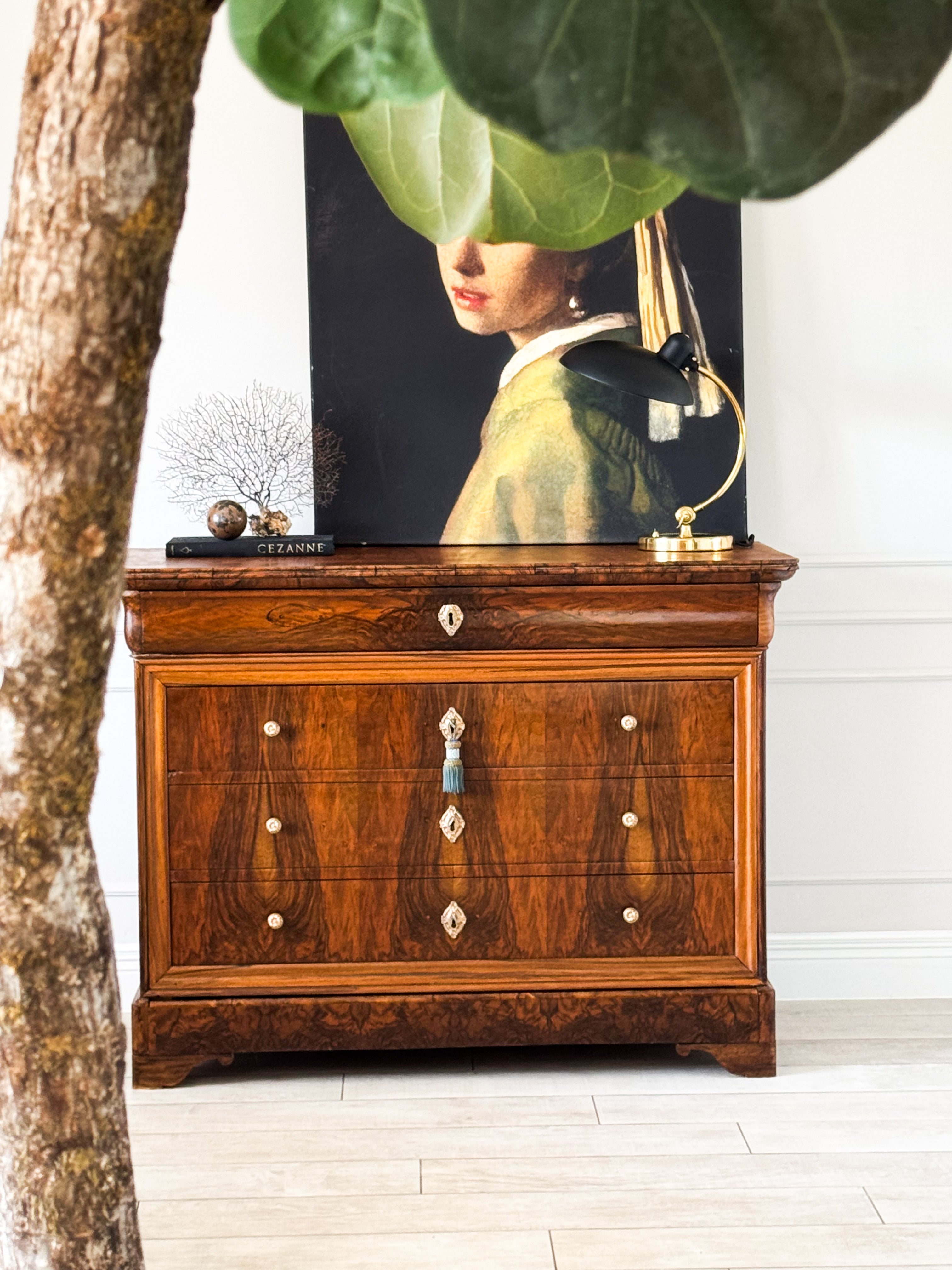 ANTIKE ELEGANTE BIEDERMEIER KOMMODE NUSSBAUM