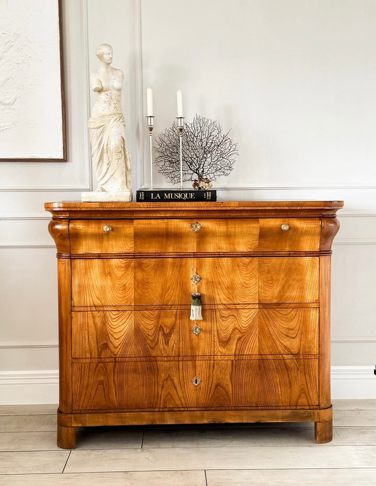 FINE ANTIQUE BIEDERMEIER CHEST OF DRAWERS
