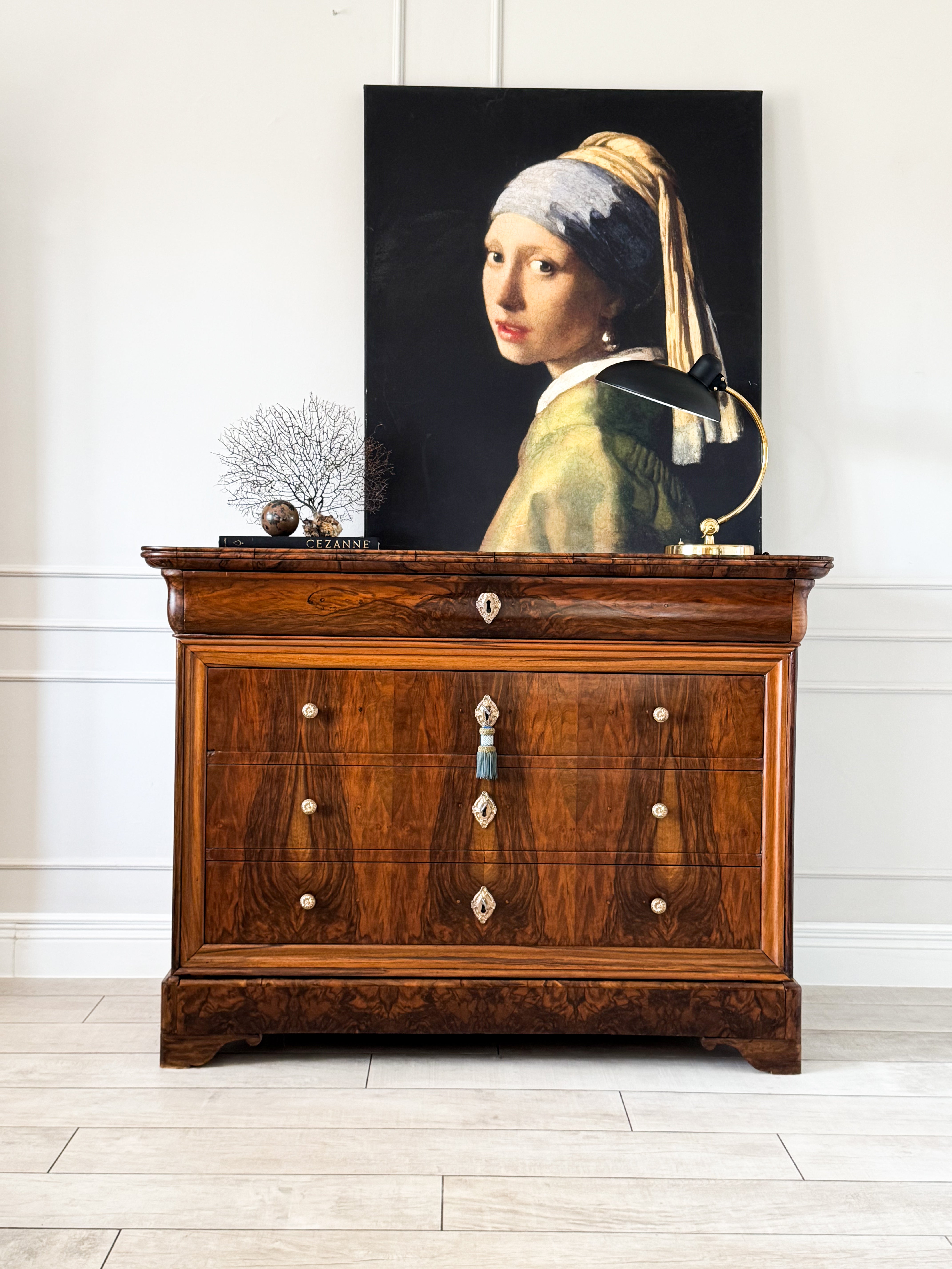 ANTIKE ELEGANTE BIEDERMEIER KOMMODE NUSSBAUM