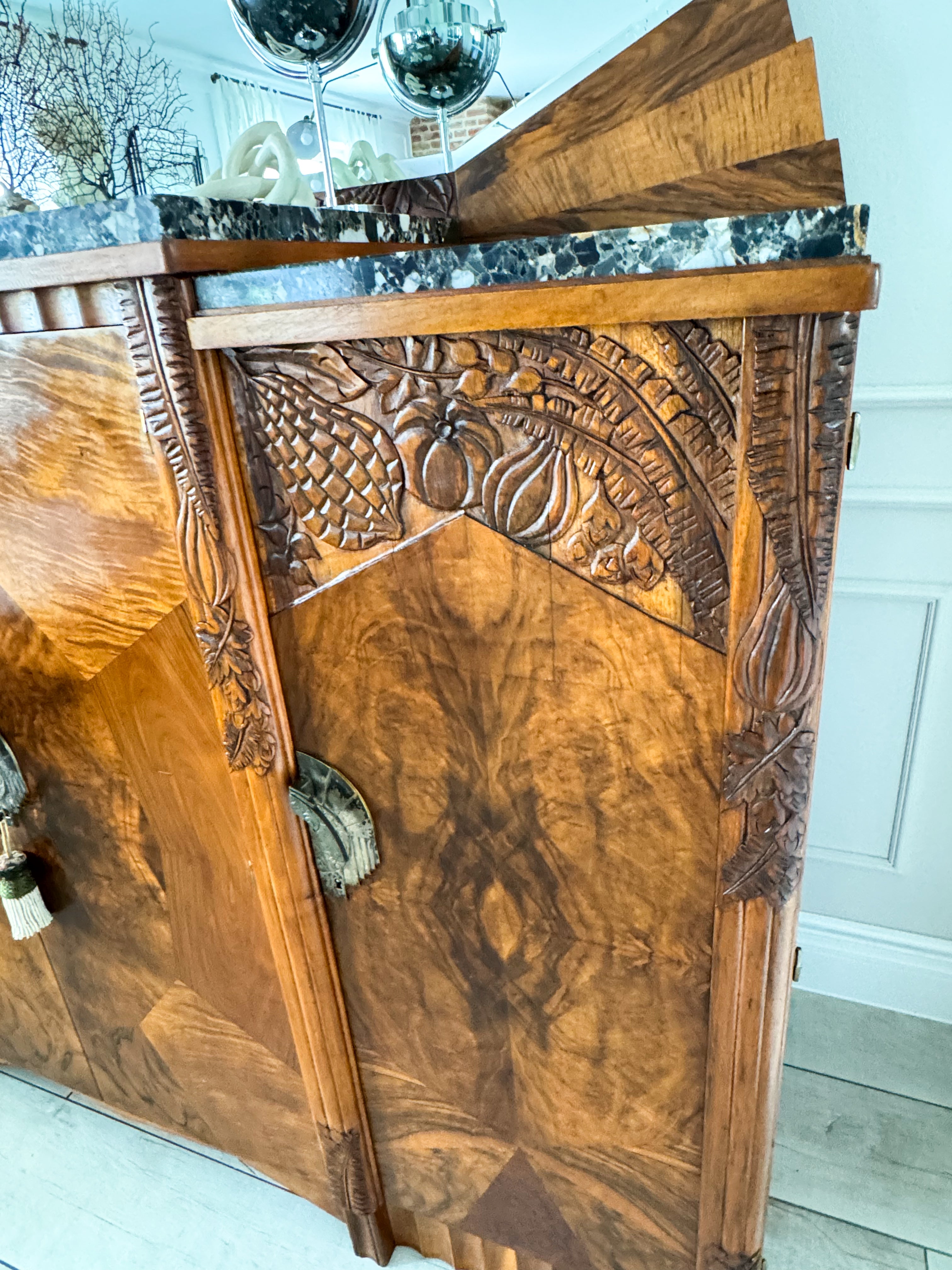 DREAMLIKE ART DECO DRESSING TABLE WITH MARBLE TOP WALNUT
