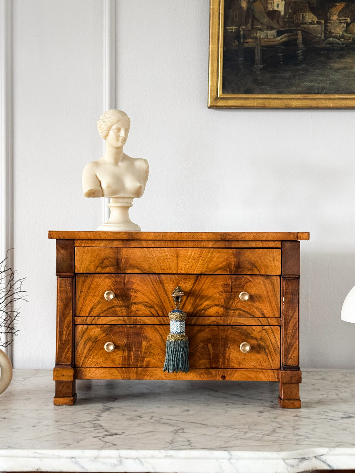 ANTIKE BIEDERMEIER MODELLKOMMODE MINIATURKOMMODE Schmuckstück
