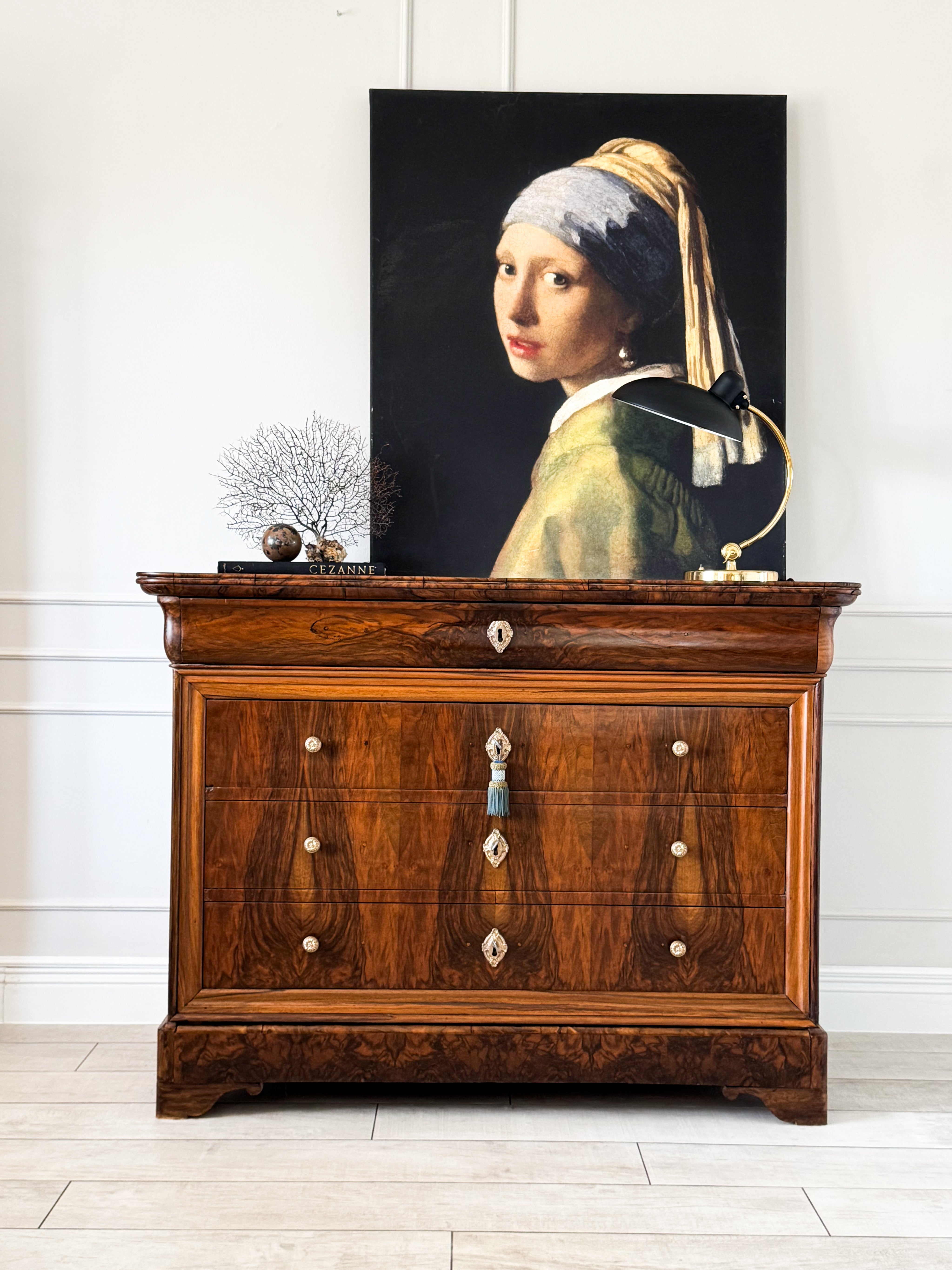 ANTIKE ELEGANTE BIEDERMEIER KOMMODE NUSSBAUM