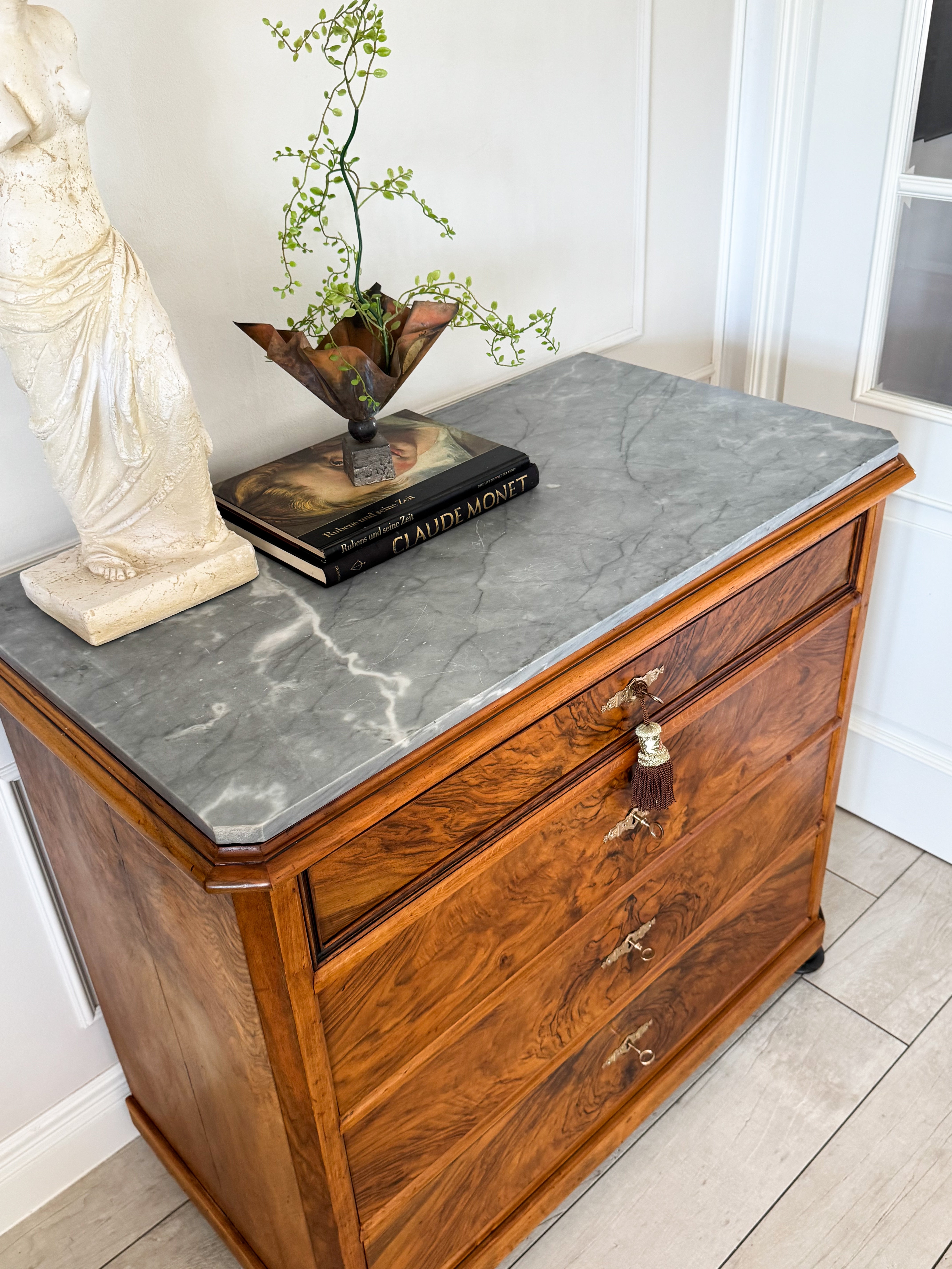 Beautiful Antique Chest of Drawers with Marble Top