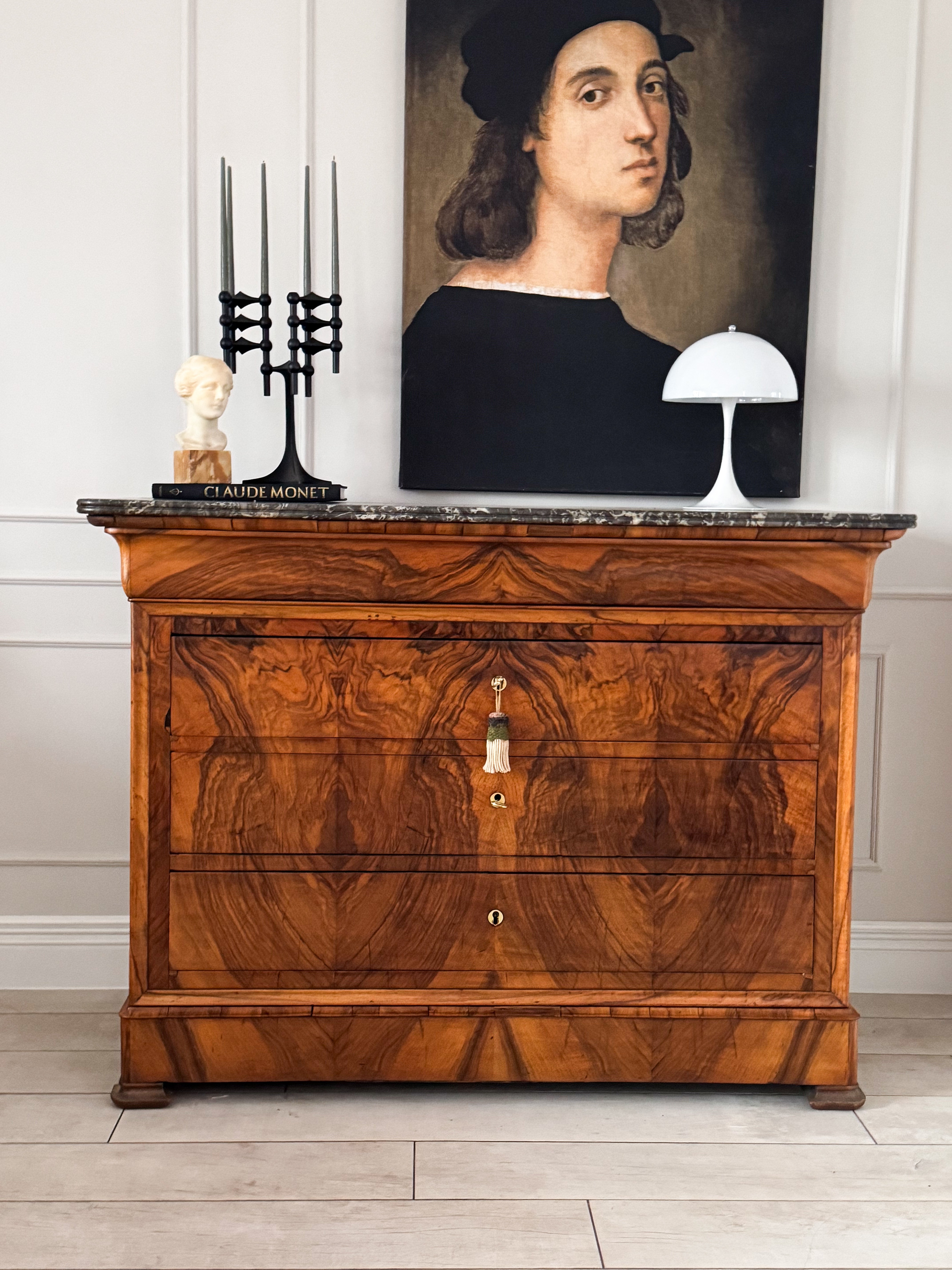 ANTIQUE FRENCH CHEST OF DRAWERS MADE OF WALNUT WITH MARBLE TOP