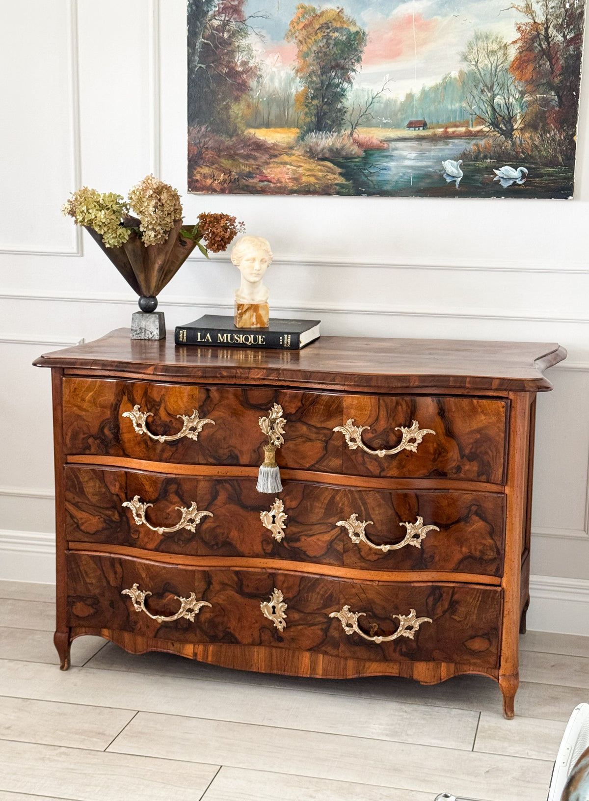 EDLE ANTIKE BAROCK KOMMODE AUS NUSSBAUM