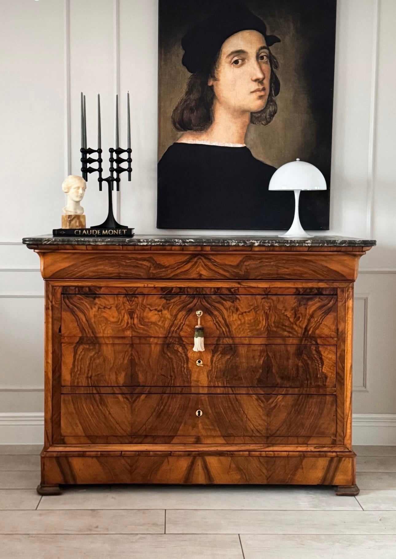 ANTIQUE FRENCH CHEST OF DRAWERS MADE OF WALNUT WITH MARBLE TOP