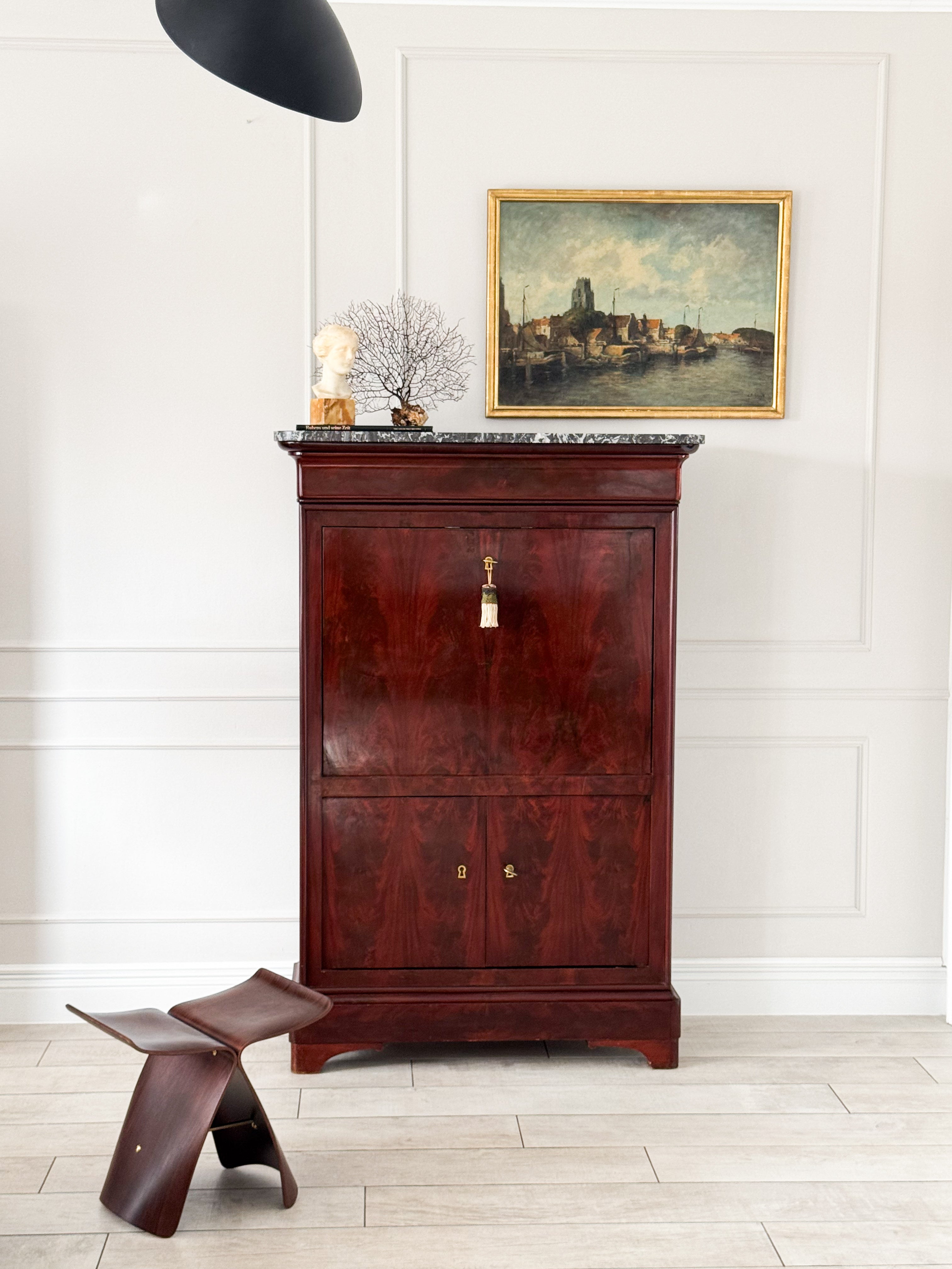 ANTIKER BIEDERMEIER SEKRETÄR AUS MAHAGONIHOLZ MIT MARMORPLATTE