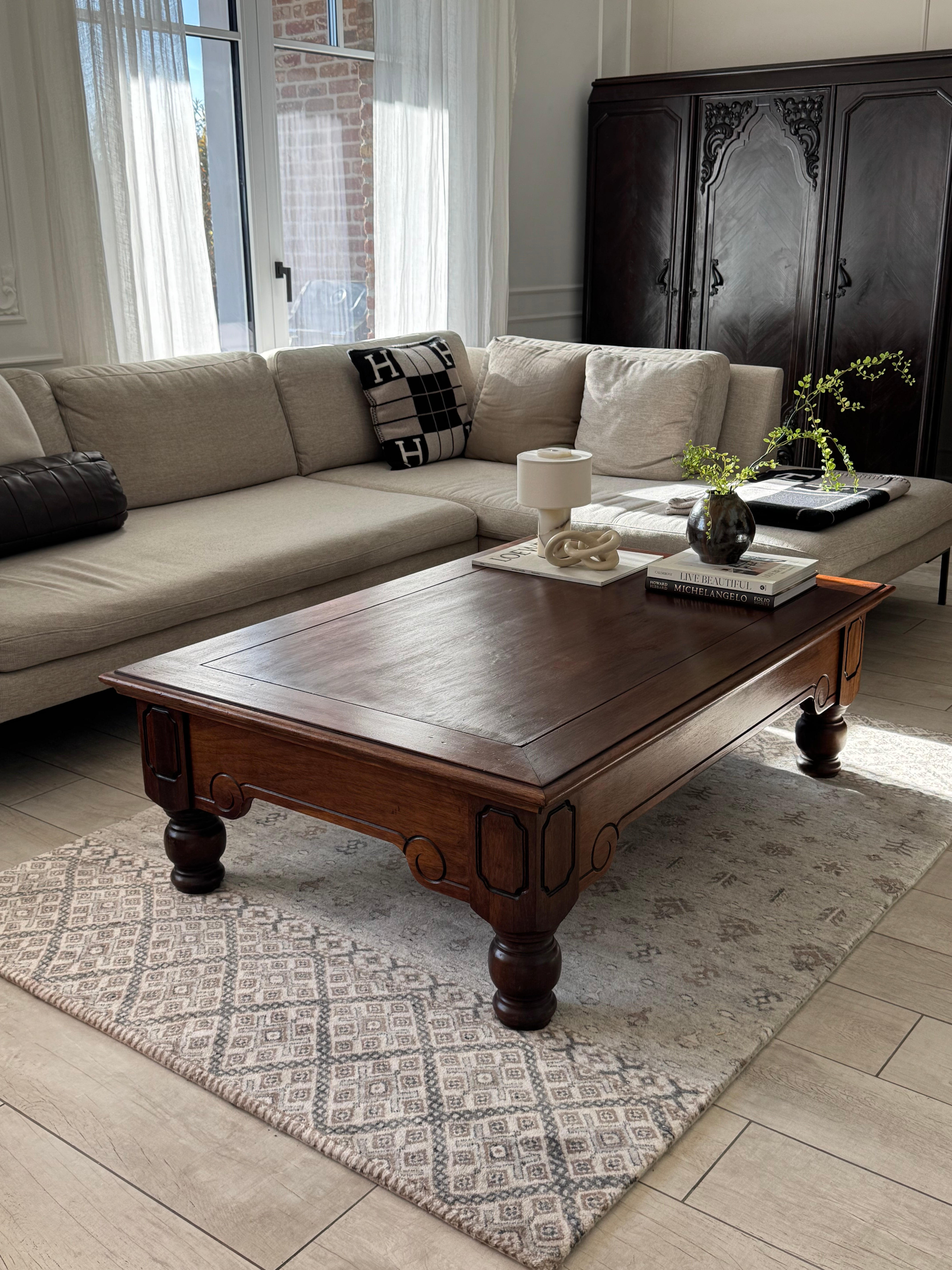 VINTAGE COUCHTISCH NUSSBAUM LANDHAUSSTIL