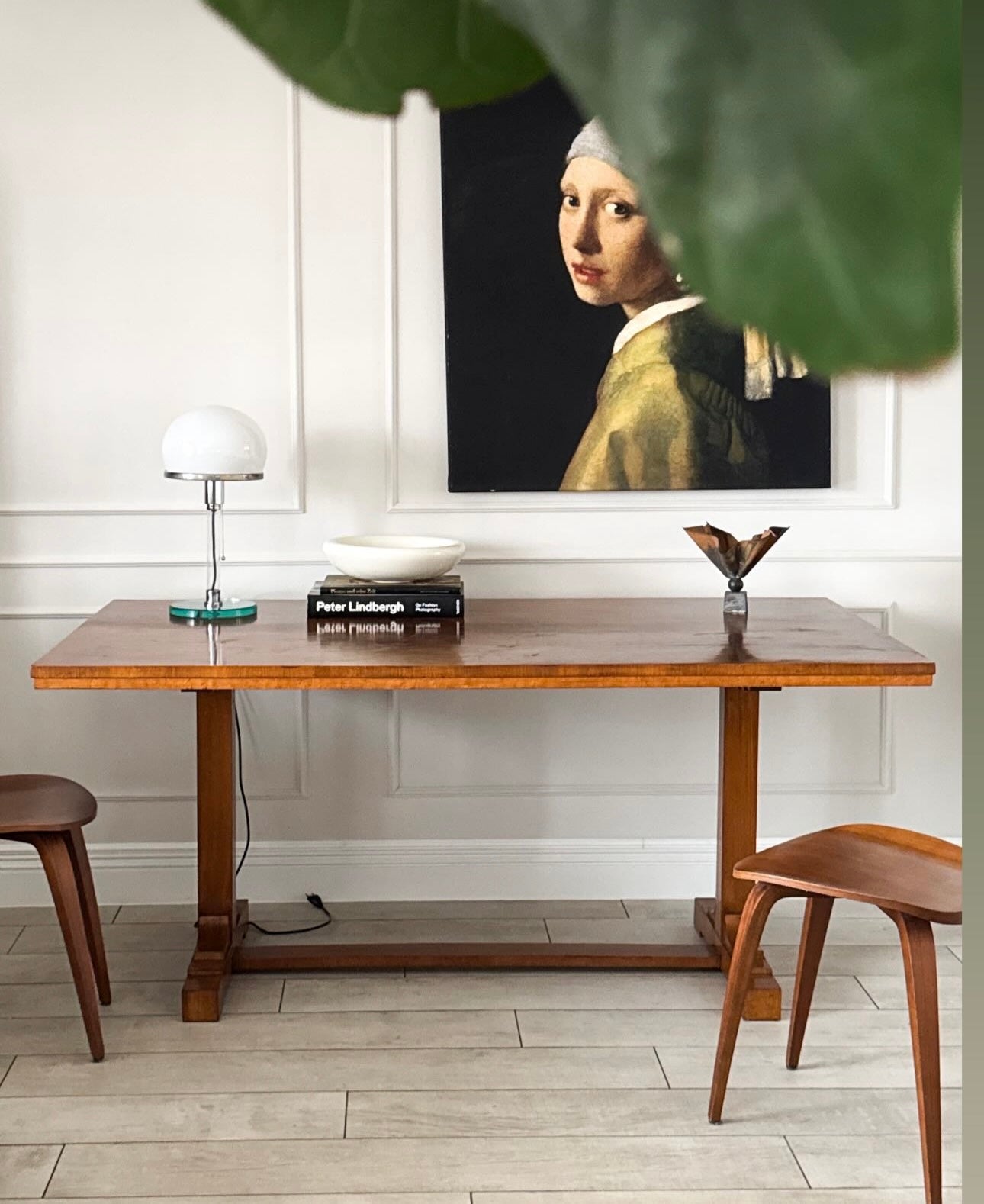 ELEGANTER ART DECO ESSTISCH AUS NUSSBAUM SCHÖNE MASERUNG