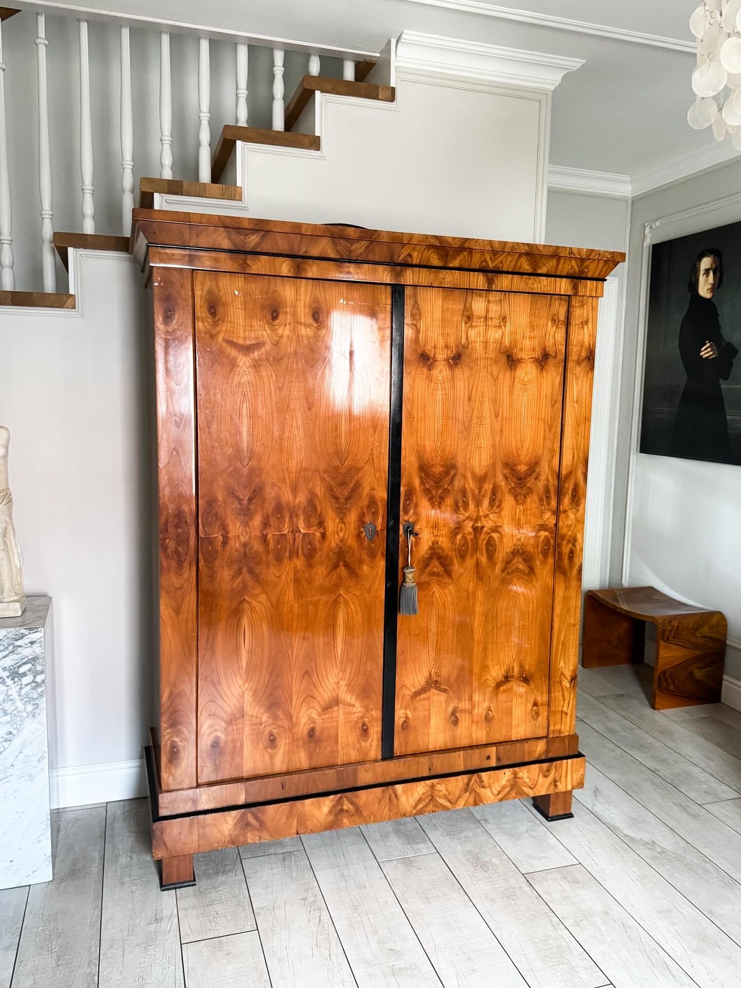 CLASSIC elegant Biedermeier cabinet shellac