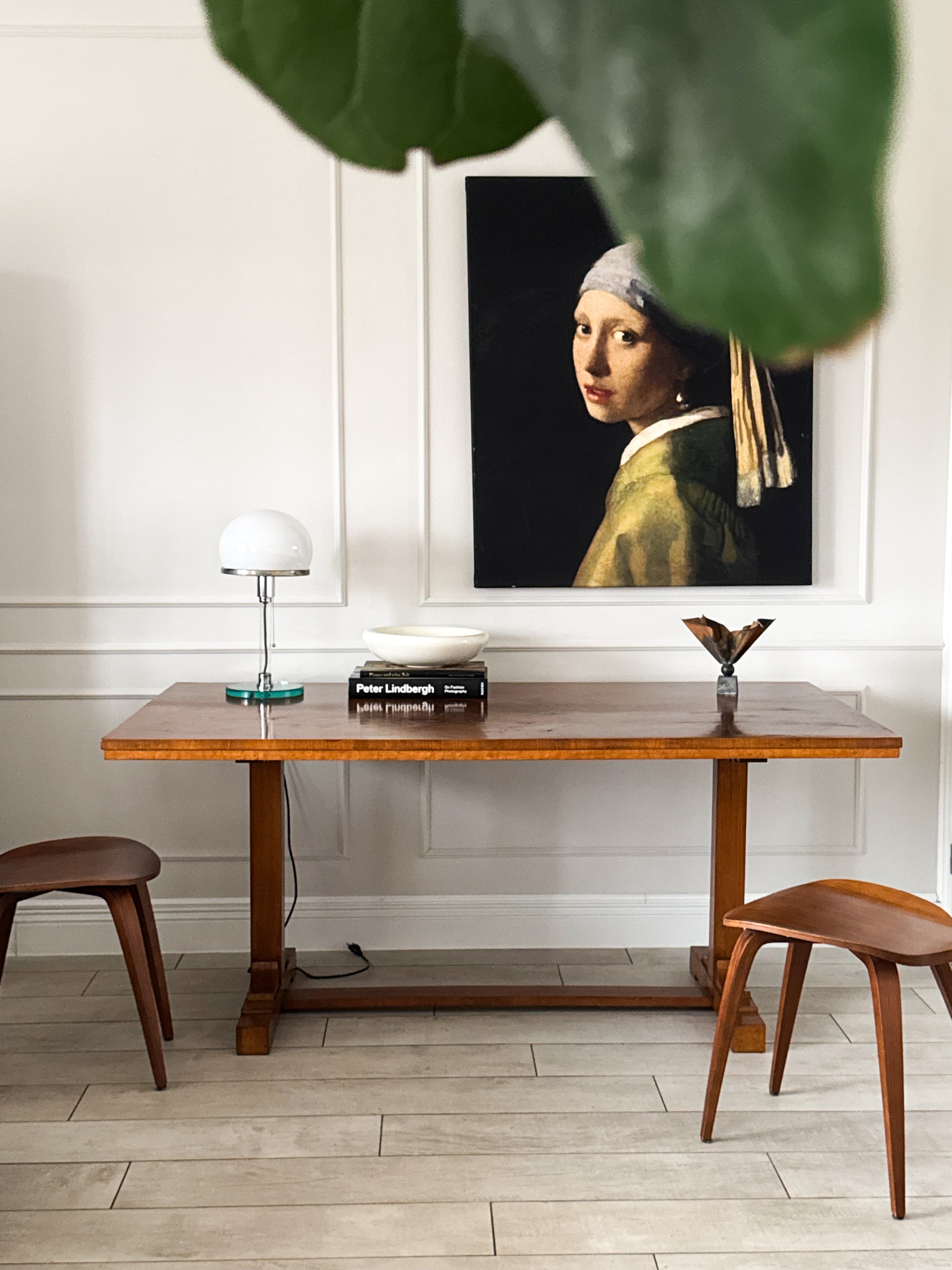 ELEGANTER ART DECO ESSTISCH AUS NUSSBAUM SCHÖNE MASERUNG