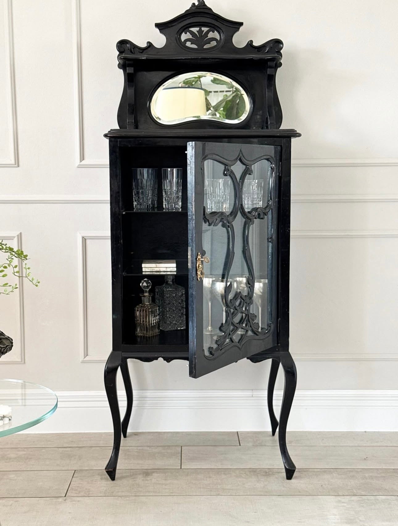 ANTIKE ENGLISCHE VITRINE MIT AUFSATZ um 1890